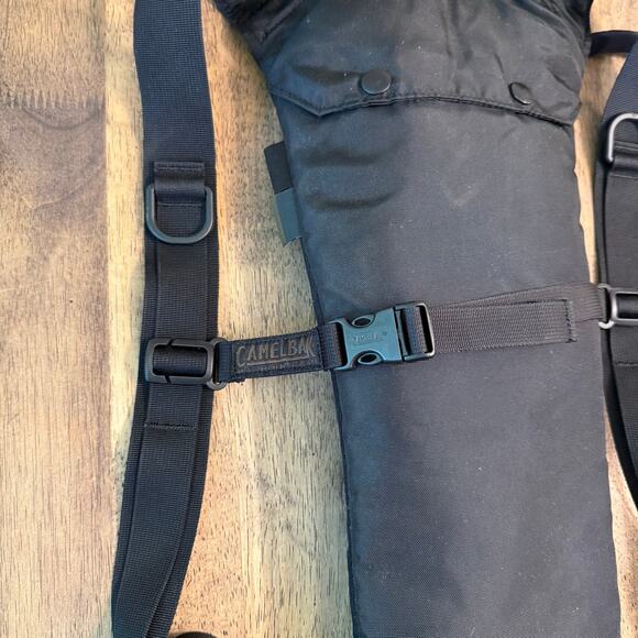 CamelBak ThermoBak Tactical Hydration Pack Mil Spec Crux Bladder Black 70oz/2L - Picture 10 of 10